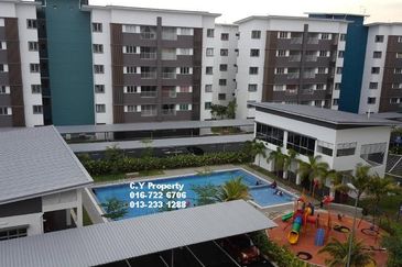 Kiara Court, Nilai Impian Townhouse, with Lift, Lo
