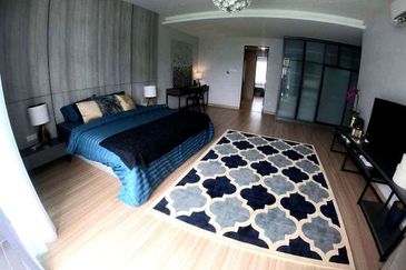 Cyberjaya Corner Superlink House 3 Storey