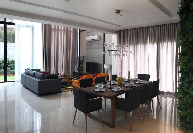 3 Story Bungalow Shah Alam U10 , Shah Alam