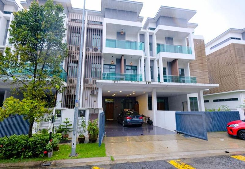 [ 0% Downpayment Promotion Offer ] Selayang 3 storey Superlink House big build up