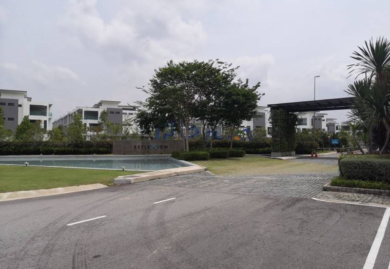 Puchong 3 Storey Superlink House Near Cyberjaya Pu