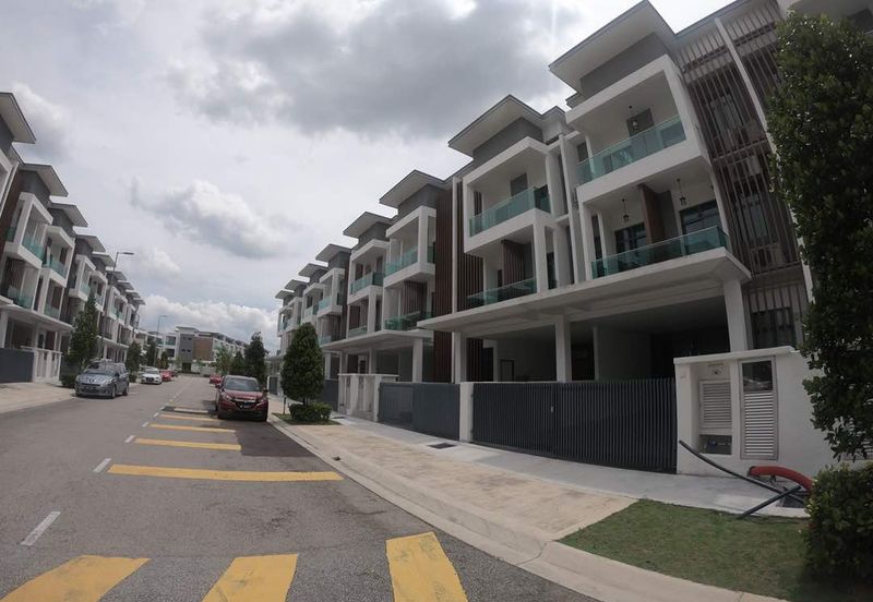 Shui Poolvilla, Poolvillas, Reflexion Puchong, Taman Nusaputra