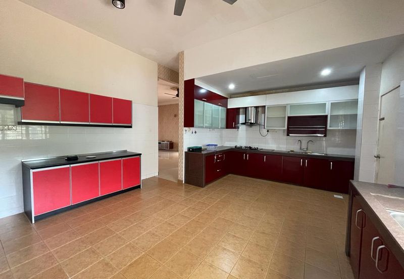 [ 40x75 ] Specious Renovated Saujana impian Semi D