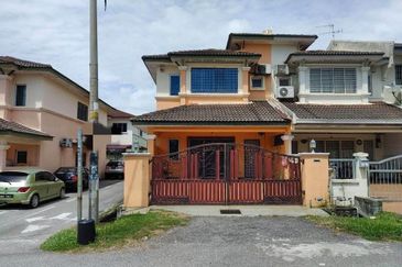 Prima Saujana 2 Storey Terrace House End lot