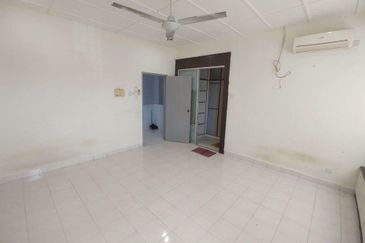Prima Saujana 2 Storey Terrace House End lot