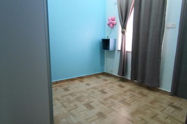 Saujana impian Indah 2 Storey Terrace House 24x75