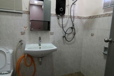 Saujana impian Indah 2 Storey Terrace House 24x75