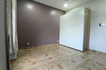 Saujana impian Indah 2 Storey Terrace House 24x75