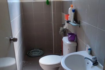 44x49 Big Sized Semi-D, 2713 sq feet, Jln Kemudi, Kerling, Selangor