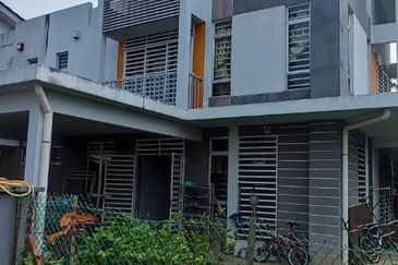 44x49 Big Sized Semi-D, 2713 sq feet, Jln Kemudi, Kerling, Selangor