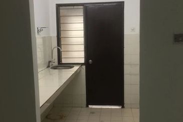 1st Floor 645sqft Pangsapuri Palma (Freehold) Bandar Country Homes