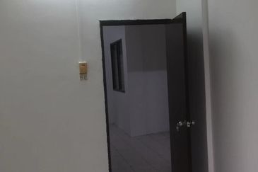 1st Floor 645sqft Pangsapuri Palma (Freehold) Bandar Country Homes