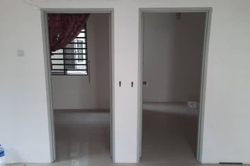 TAMAN CAHAYA KRISTAL