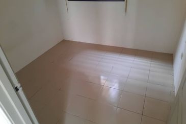 TAMAN CAHAYA KRISTAL