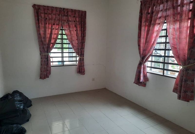 TAMAN CAHAYA KRISTAL