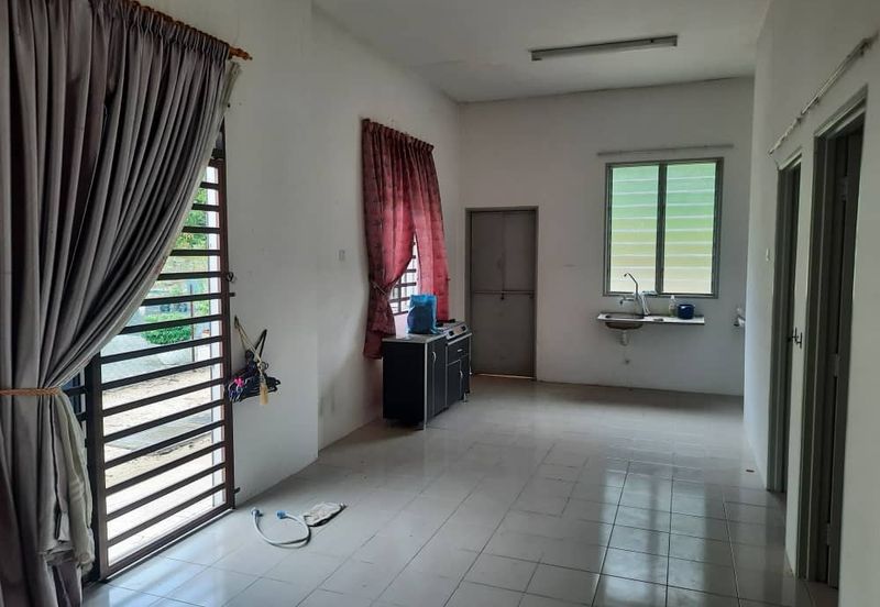 TAMAN CAHAYA KRISTAL