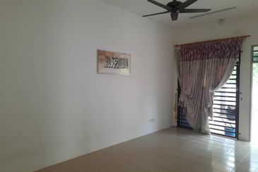 TAMAN CAHAYA KRISTAL