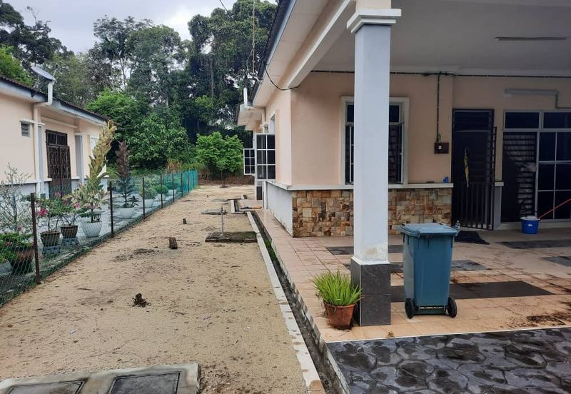 TAMAN CAHAYA KRISTAL