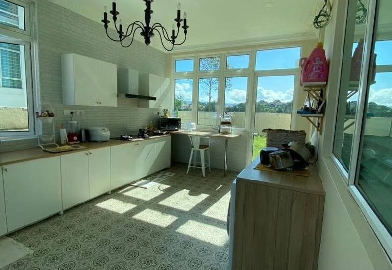 [FULLY FURNISHED] 3 Storey Bungalow @ Avenue 6 Lake Valley Cheras