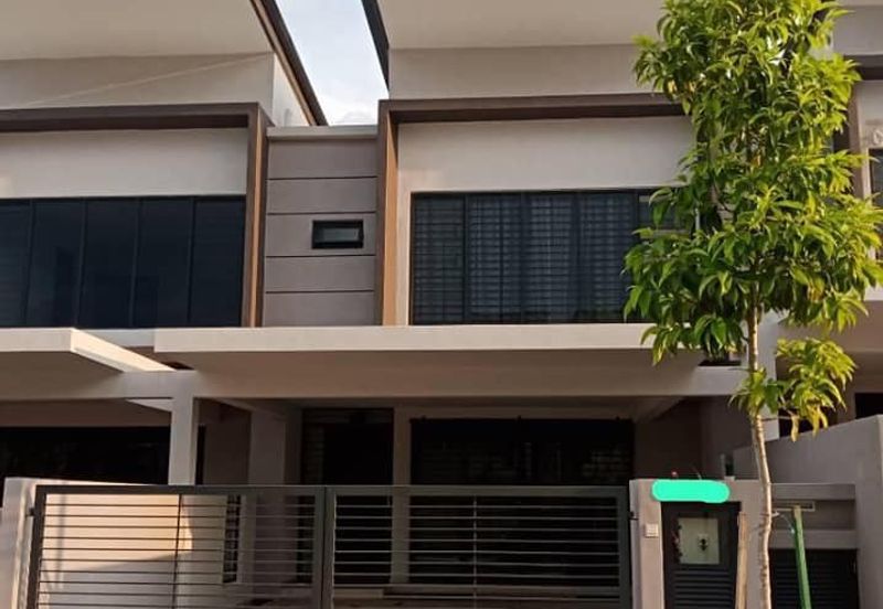 [ Fully Renovated ] Kajang East Terrace House for Sale, Freehold, with Clubhouse facilities