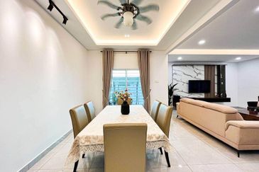 Full Renovated | Jelok Impian Kajang 2 storey Semi D House For Sale