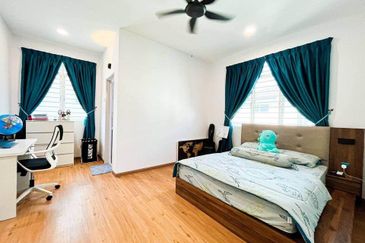 Full Renovated | Jelok Impian Kajang 2 storey Semi D House For Sale