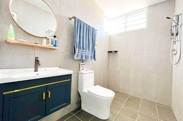 Full Renovated | Jelok Impian Kajang 2 storey Semi D House For Sale