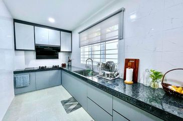 Full Renovated | Jelok Impian Kajang 2 storey Semi D House For Sale