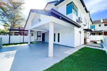 Full Renovated | Jelok Impian Kajang 2 storey Semi D House For Sale
