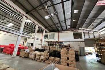 Kepong Detached Factory / Warehouse