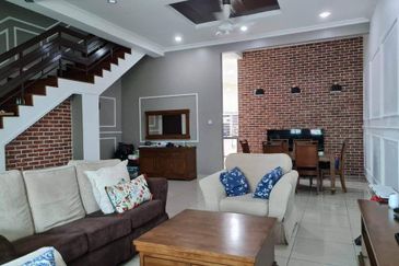 Puncak Saujana 2.5 Storey Superlink Terrace House