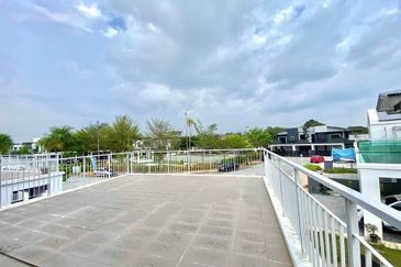 2 Storey Semi D Corner lot | Perdana Lakeview East Cyberjaya