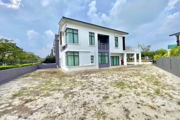 2 Storey Semi D Corner lot | Perdana Lakeview East Cyberjaya