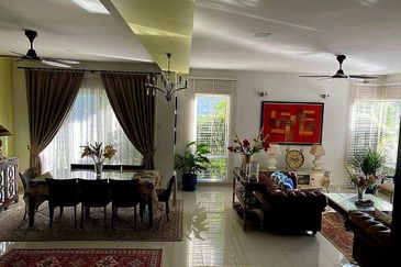 Perdana Lakeview East Cyberjaya 2.5 Storey Semi D