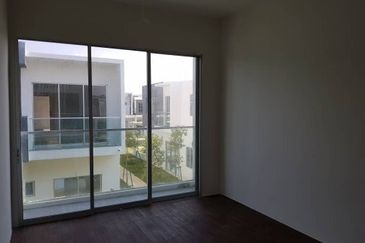 Cybersouth Casaview Terrace House 2 storey 20x70 For Sale