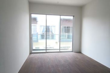 Cybersouth Casaview Terrace House 2 storey 20x70 For Sale