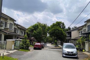 Kajang Saujana Impian Makmur, 30x55 2 Sty Terrace house for Sale