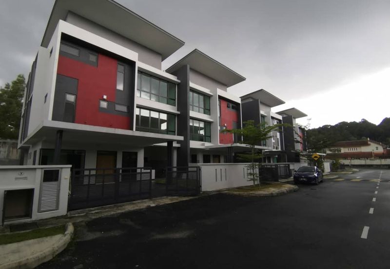 Under Valued | Perdana Height Shah Alam Semi D & Bungalow