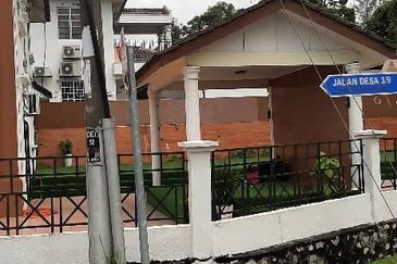 Seksyen 3, Bandar Country Homes