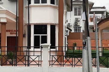 Seksyen 3, Bandar Country Homes