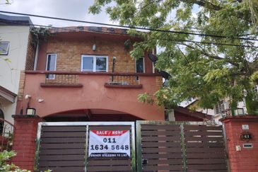 Seksyen 2, Bandar Country Homes