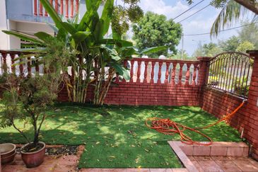 Seksyen 2, Bandar Country Homes