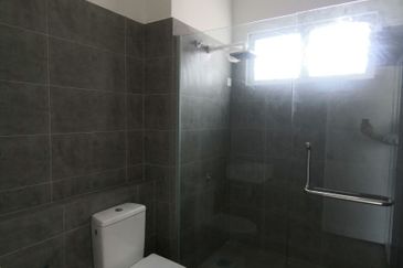 Casaview Cybersouth Cyberjaya 2 storey terrace house 20x70 for SALE