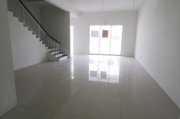 Casaview Cybersouth Cyberjaya 2 storey terrace house 20x70 for SALE