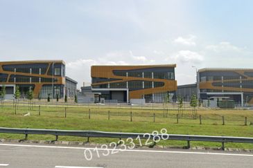 Detached Factory Next to Highway | XME Business Park, Nilai Impian