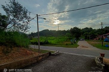 Desa Pinggiran Putra