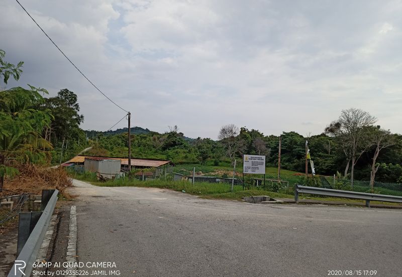 Desa Pinggiran Putra