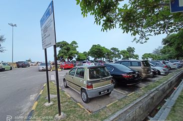 Kampung Sungai Sembilang