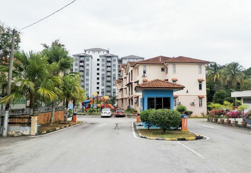 Desa Pelangi Condominium