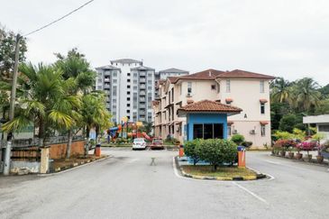 Desa Pelangi Condominium